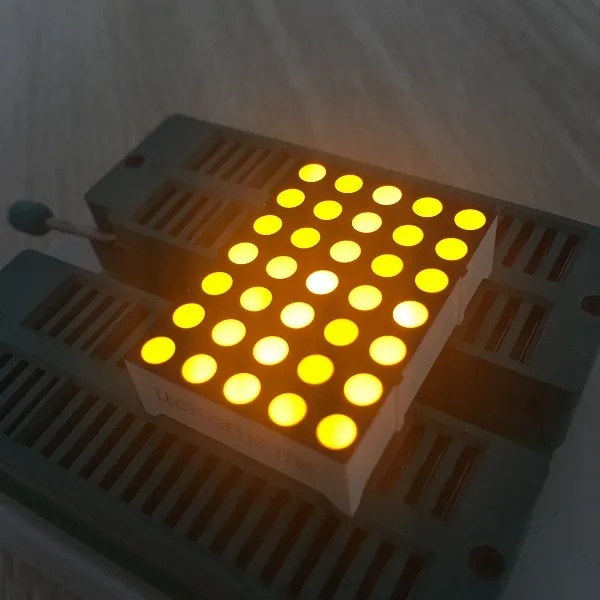 Υπερ φωτεινή κίτρινη οθόνη LED 3mm για κινητές πινακίδες / πίνακες μηνυμάτων 4